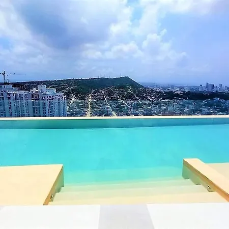 P44 2bd & 3ba Huge Terrance To The Sea 10 Min Walking Walled Cartagena