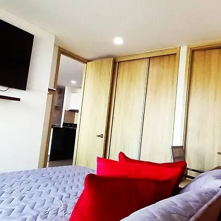 P44 2bd & 3ba Huge Terrance To The Sea 10 Min Walking Walled *