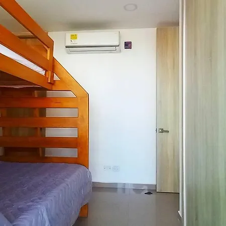 P44 2bd & 3ba Huge Terrance To The Sea 10 Min Walking Walled Apartamento
