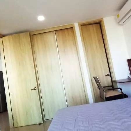 P44 2bd & 3ba Huge Terrance To The Sea 10 Min Walking Walled Apartment Cartagena