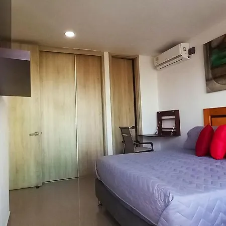 P44 2bd & 3ba Huge Terrance To The Sea 10 Min Walking Walled