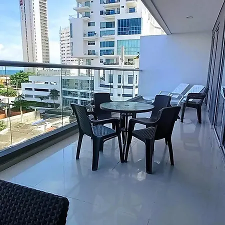 P44 2bd & 3ba Huge Terrance To The Sea 10 Min Walking Walled