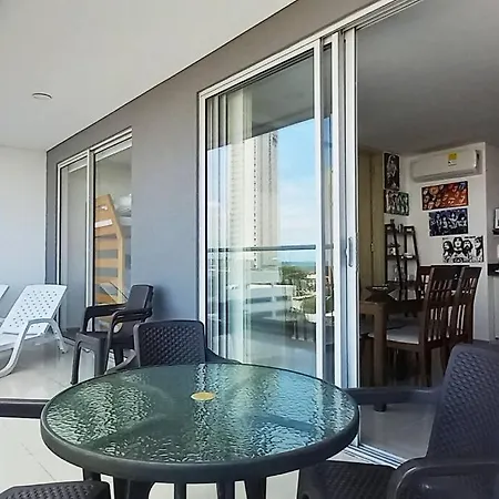 P44 2bd & 3ba Huge Terrance To The Sea 10 Min Walking Walled *