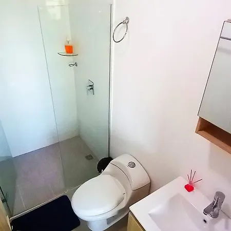 P44 2bd & 3ba Huge Terrance To The Sea 10 Min Walking Walled Apartamento Cartagena