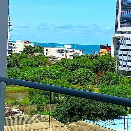 P44 2bd & 3ba Huge Terrance To The Sea 10 Min Walking Walled Apartamento